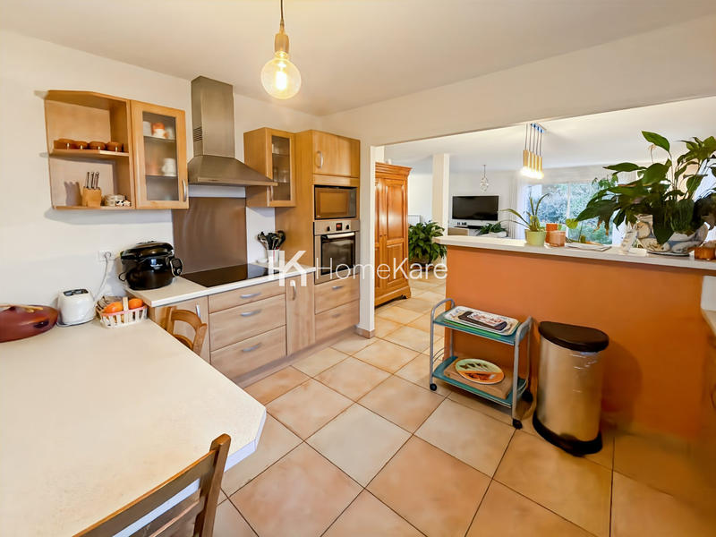 Maison - 206 m² - 8 pièces