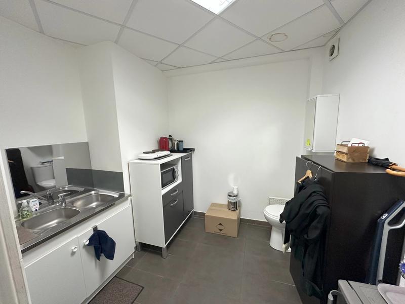 Bureau - 68 m² - 4 pièces