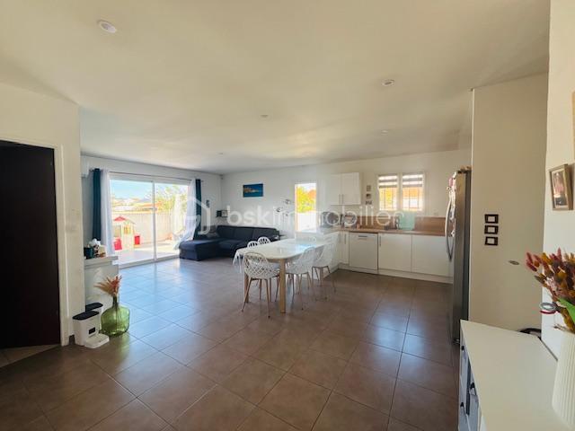 Maison traditionnelle - 84 m² - 4 pièces