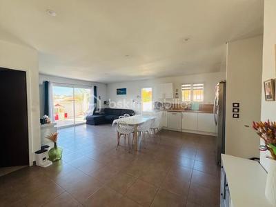 Maison traditionnelle - 84 m² - 4 pièces