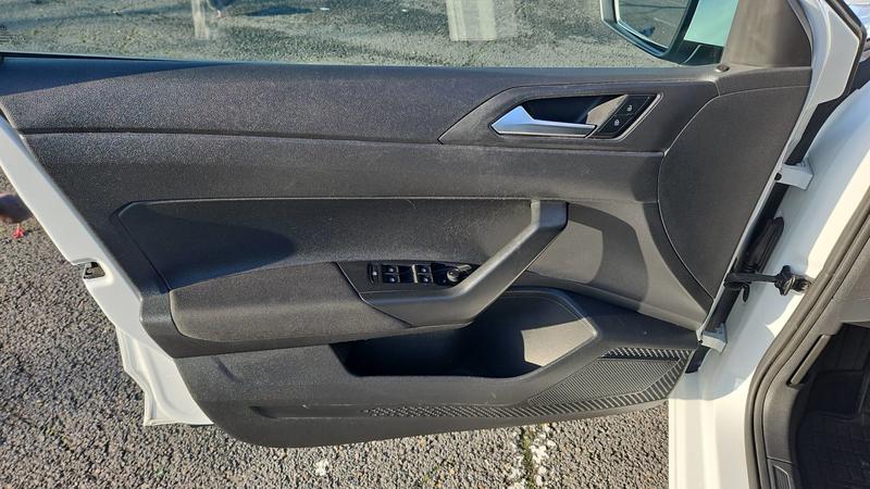 Volkswagen Polo VI 1.0 65 Trendline - 5 places