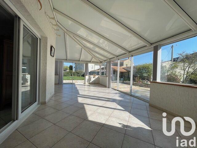 Maison - 231 m² - 8 pièces