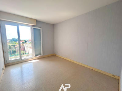 Appartement - 81 m² - 4 pièces