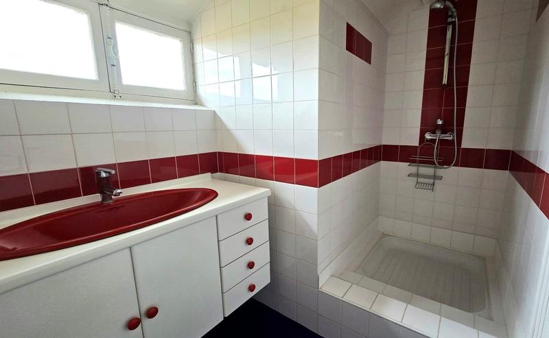 Maison - 384 m² - 11 pièces