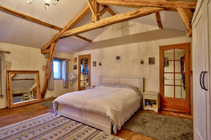 Maison - 234 m² - 7 pièces