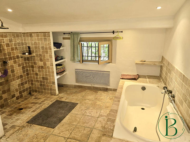 Maison - 170 m² - 6 pièces