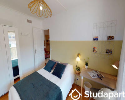 Chambre - 80 m² - 1 pièce