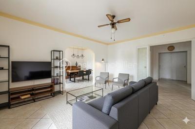 Appartement - 84 m² - 3 pièces