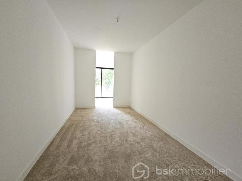 Maison - 280 m² - 8 pièces