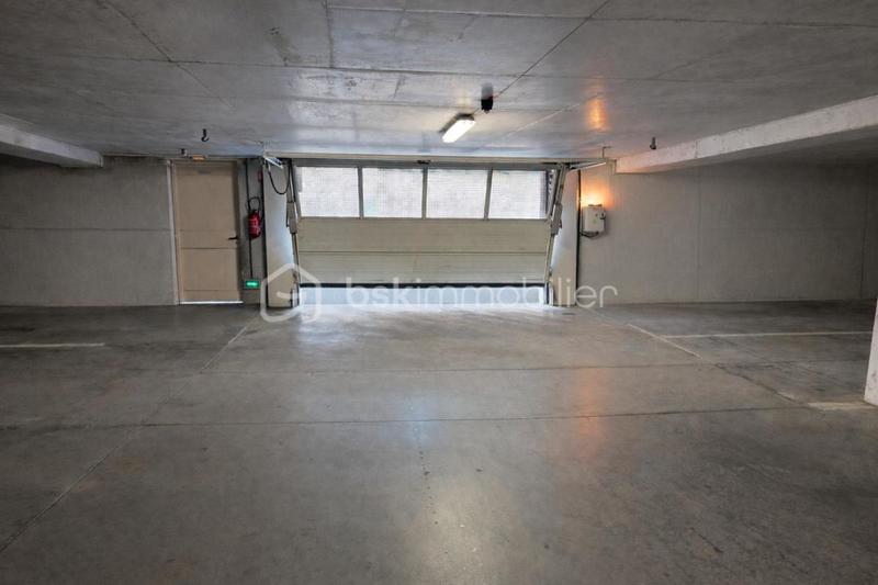 Parking / Garage - 12 m²