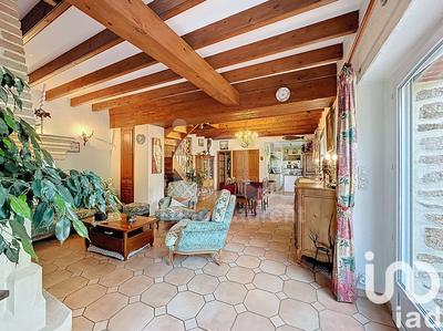 Maison - 255 m² - 10 pièces