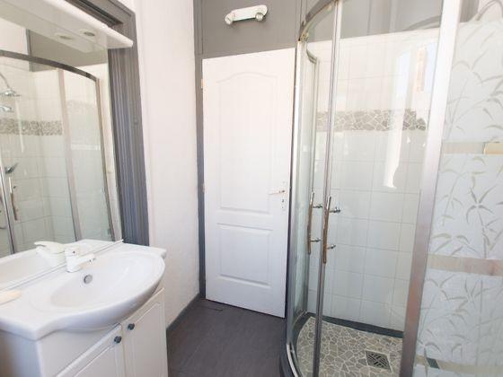 Maison - 205 m² - 8 pièces