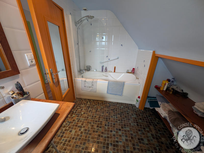 Maison - 196 m² - 6 pièces