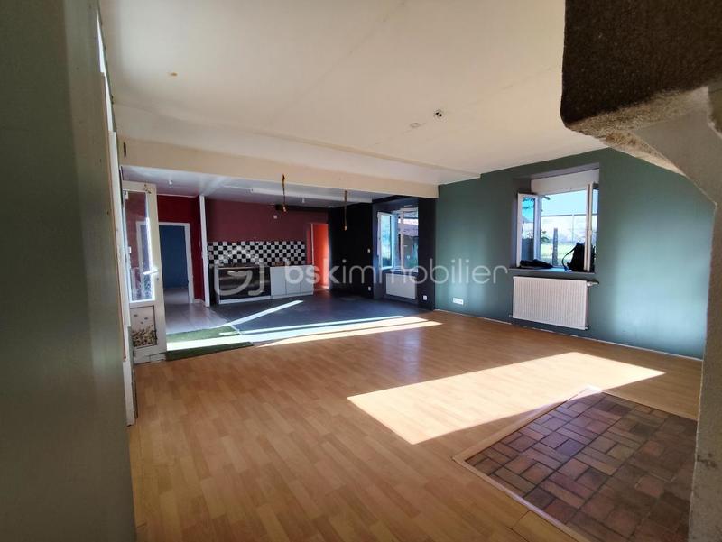 Maison - 113 m² - 9 pièces