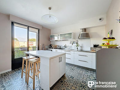 Maison - 181 m² - 8 pièces