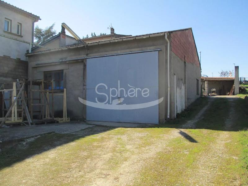 Hangar - 600 m² - 1 pièce