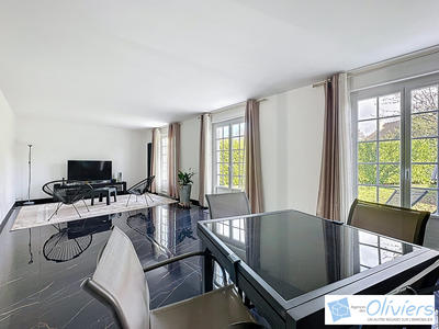 Maison - 91 m² - 5 pièces