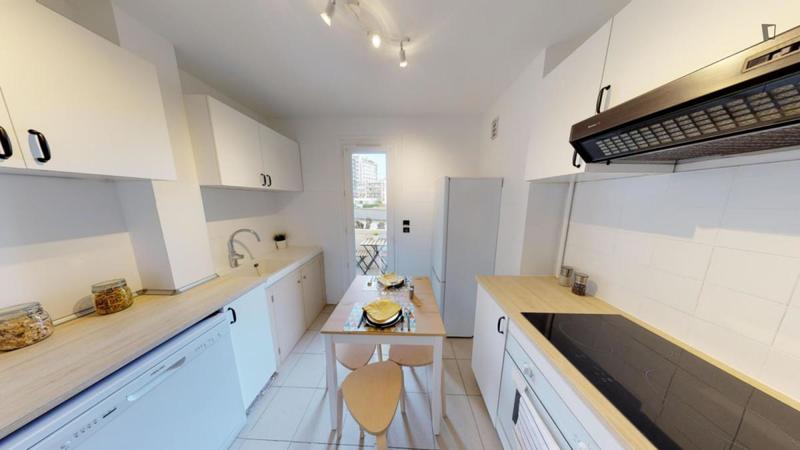 Chambre - 10 m² - 4 pièces