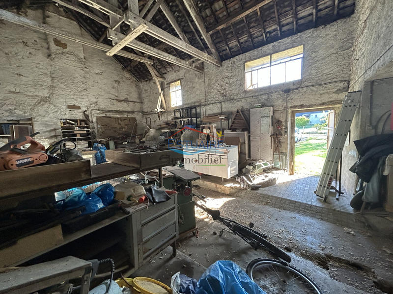 Maison - 200 m² - 3 pièces