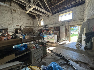 Maison - 200 m² - 3 pièces