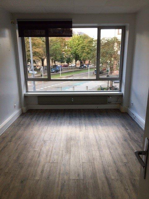 Local commercial - 292 m² - 9 pièces