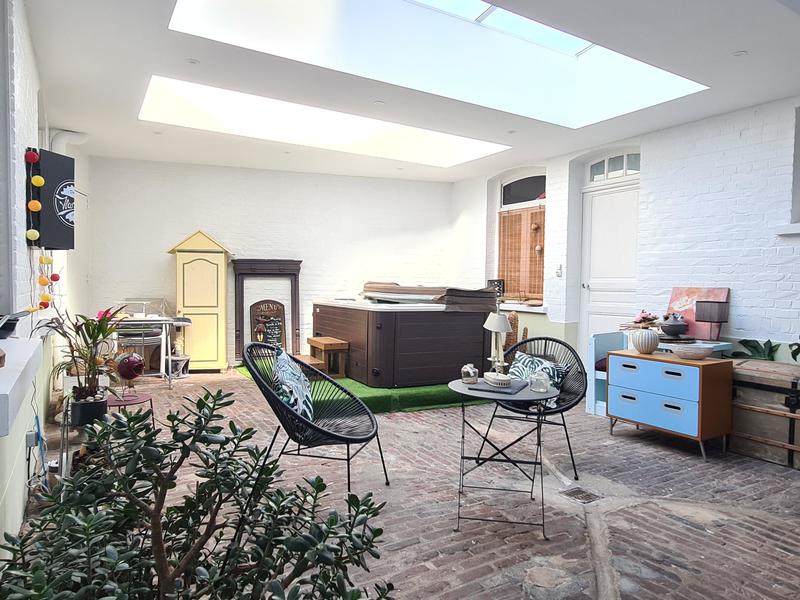 Maison - 212 m² - 6 pièces