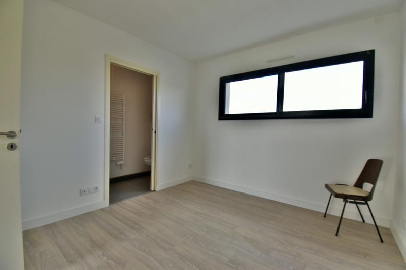 Maison contemporaine - 285 m² - 7 pièces