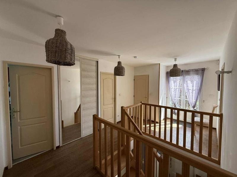 Maison - 140 m² - 5 pièces