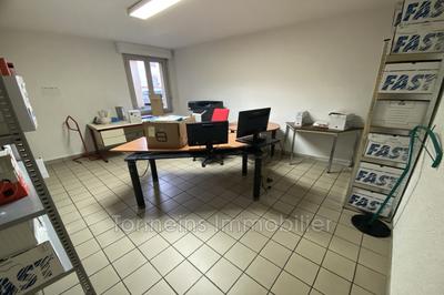 Bureau - 84 m²
