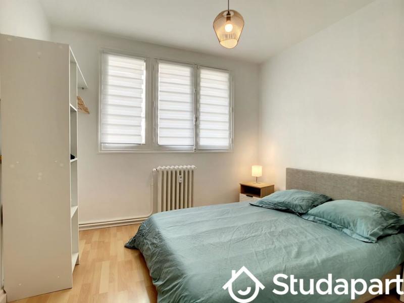 Chambre - 10 m² - 1 pièce