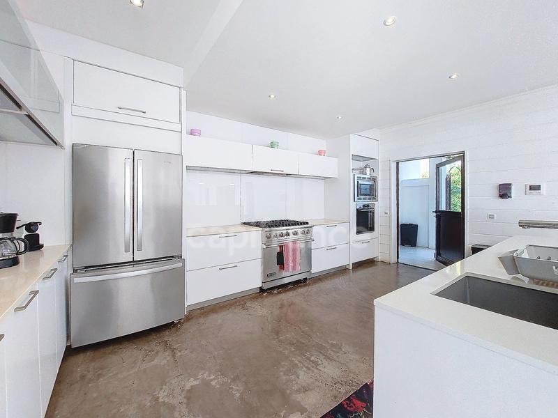 Propriété - 530 m² - 10 pièces