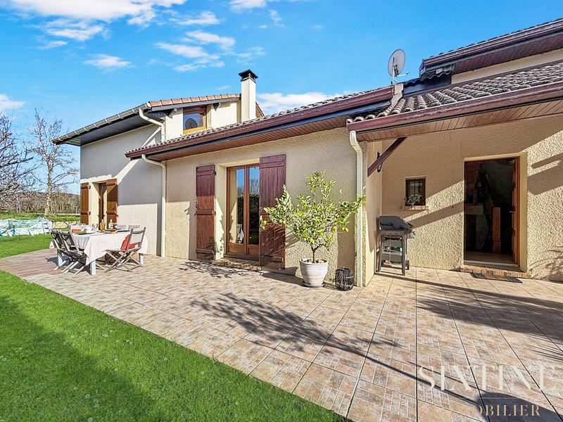 Maison - 137 m² - 1 pièce