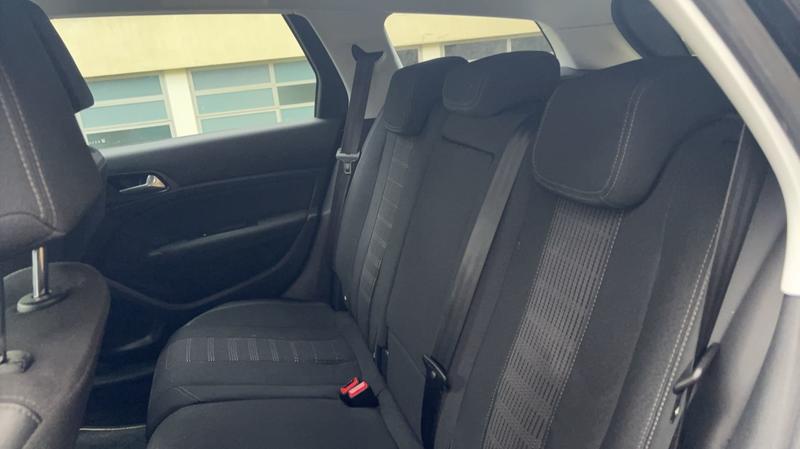 Peugeot 308 Sw II 1.5 BlueHDi 130 Eat8 Allure Business - Automatique