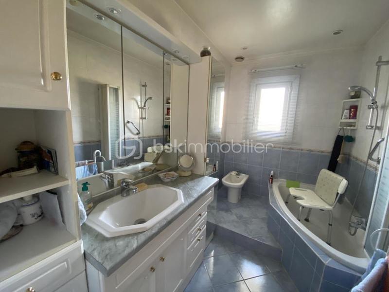 Maison - 111 m² - 5 pièces