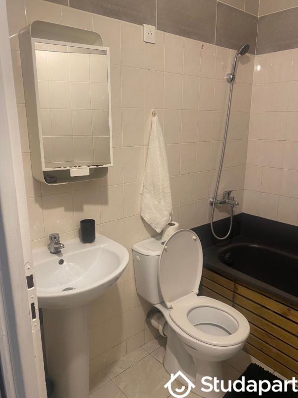 Chambre - 12 m² - 1 pièce