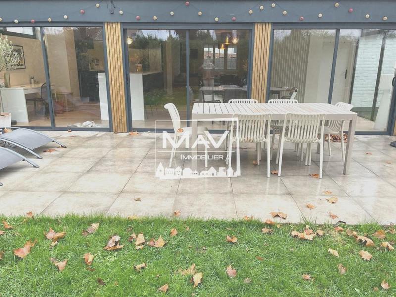 Maison - 121 m² - 5 pièces