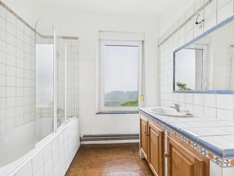 Maison - 180 m² - 8 pièces