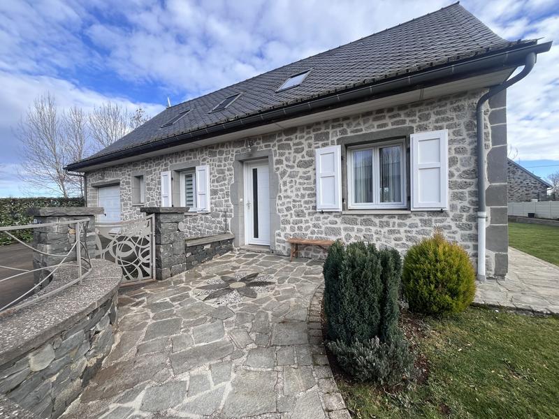 Maison - 144 m² - 5 pièces