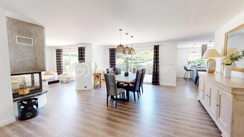 Maison - 145 m² - 4 pièces