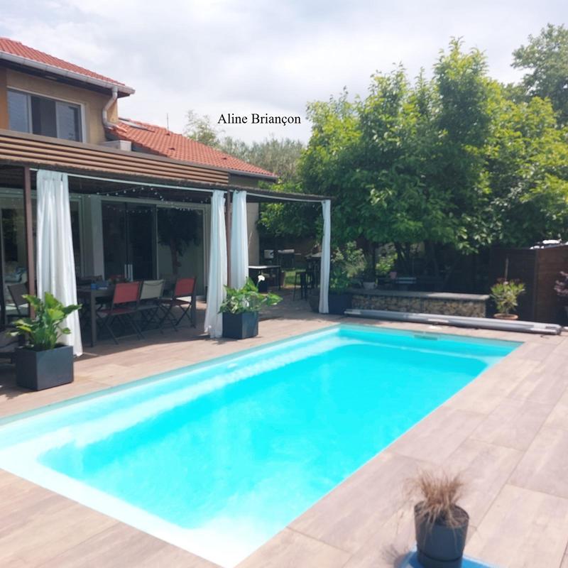 Maison - 195 m² - 8 pièces