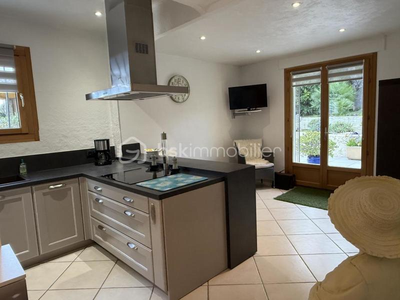 Maison jumelée - 110 m² - 4 pièces