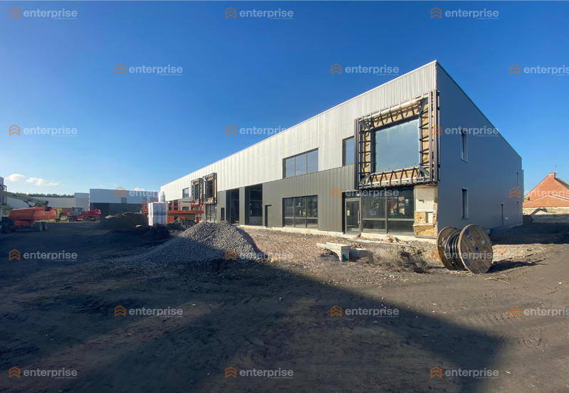 Local d'activité / Entrepôt - 5 550 m²