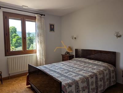 Villa - 100 m² - 5 pièces