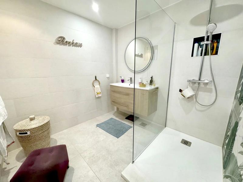 Appartement - 148 m² - 5 pièces