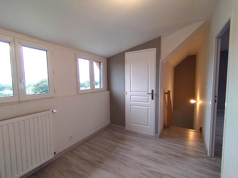 Maison - 95 m² - 5 pièces