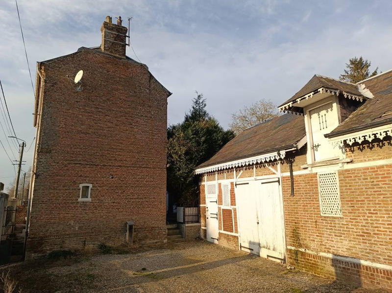 Maison - 90 m² - 4 pièces