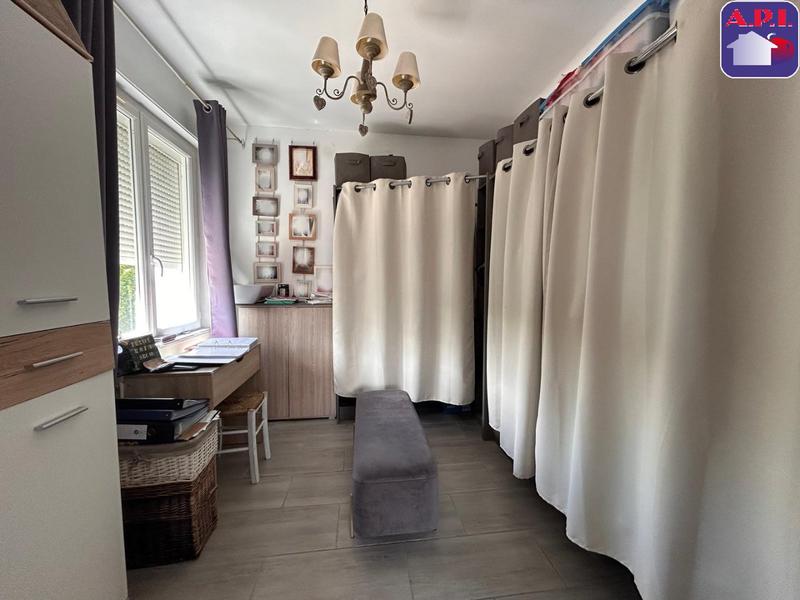 Maison - 99 m² - 4 pièces