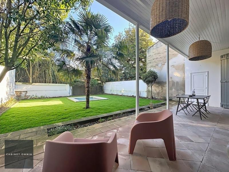 Maison ancienne - 230 m² - 7 pièces