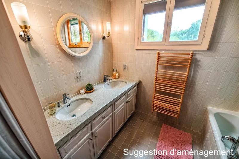 Maison - 460 m² - 14 pièces