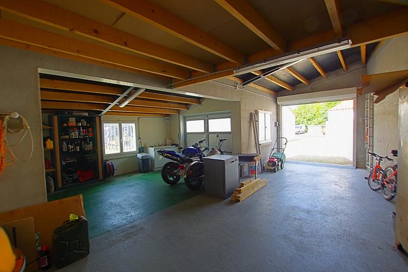 Maison traditionnelle - 157 m² - 5 pièces